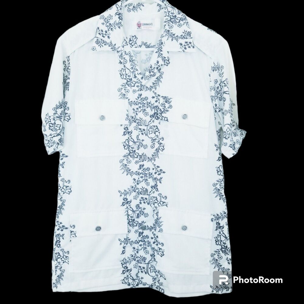 CAVANAGH'S VIRGIN ISLANDS  Vintage 60s Hawaiian Shirt size M White Floral Pocket